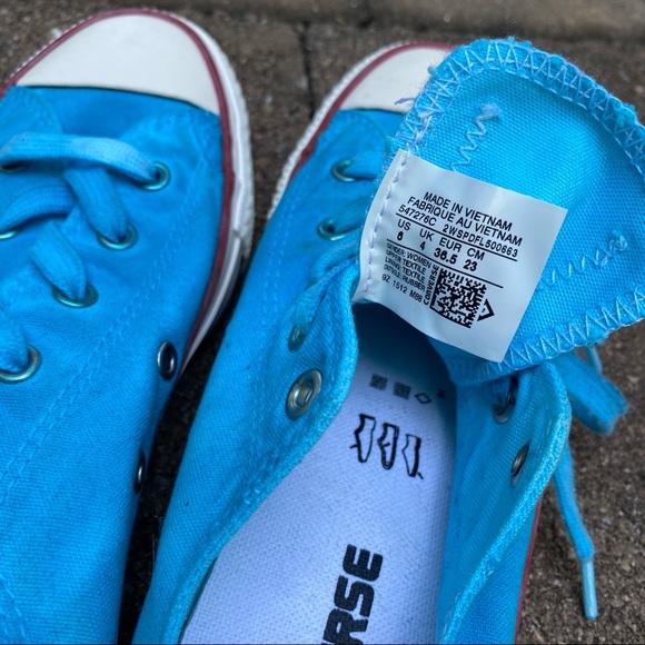 Turquoise Blue Chuck Taylor Low Top Converse - Picture 6 of 6